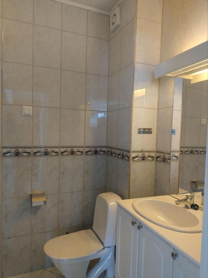 1st Floor Oasis - Parking/wifi Appartement